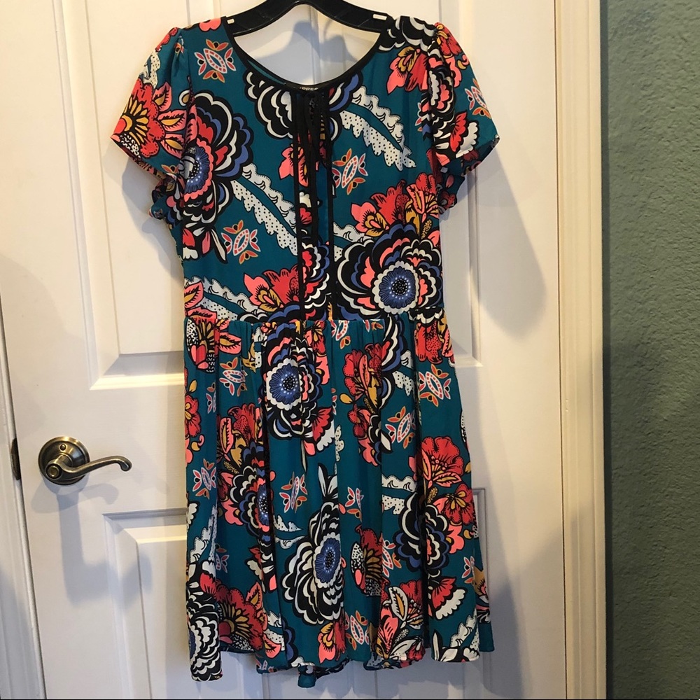 Express Retro knee-length dress